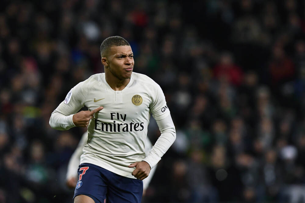 “喜乐”出圈！十五运会吉祥物卖断货的“爆款”密码｜视频